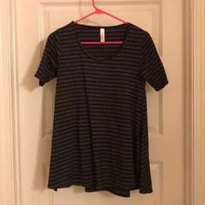 Lularoe perfect tee!